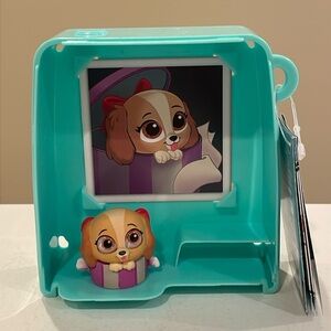 New Disney Doorables Remember When Young Lady w/ Card & Case